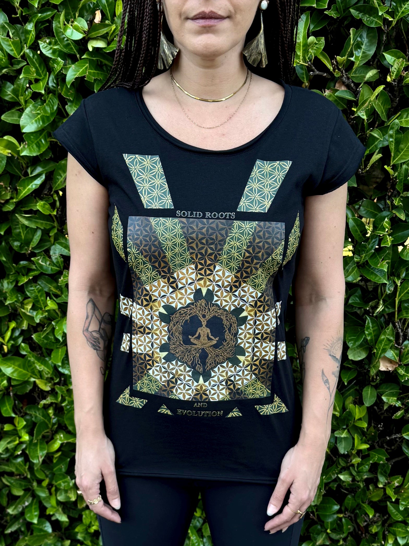 T-Shirt  "Solid Roots and Evolution"
