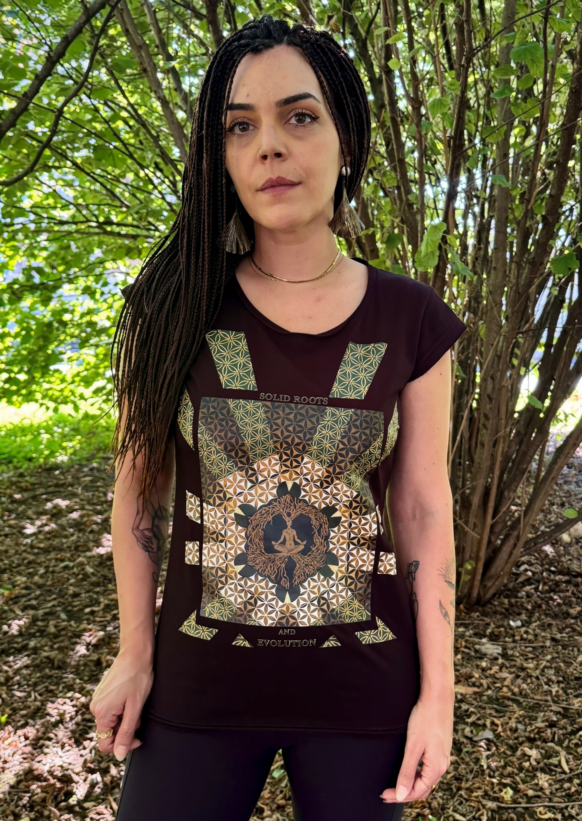 T-Shirt  "Solid Roots and Evolution"